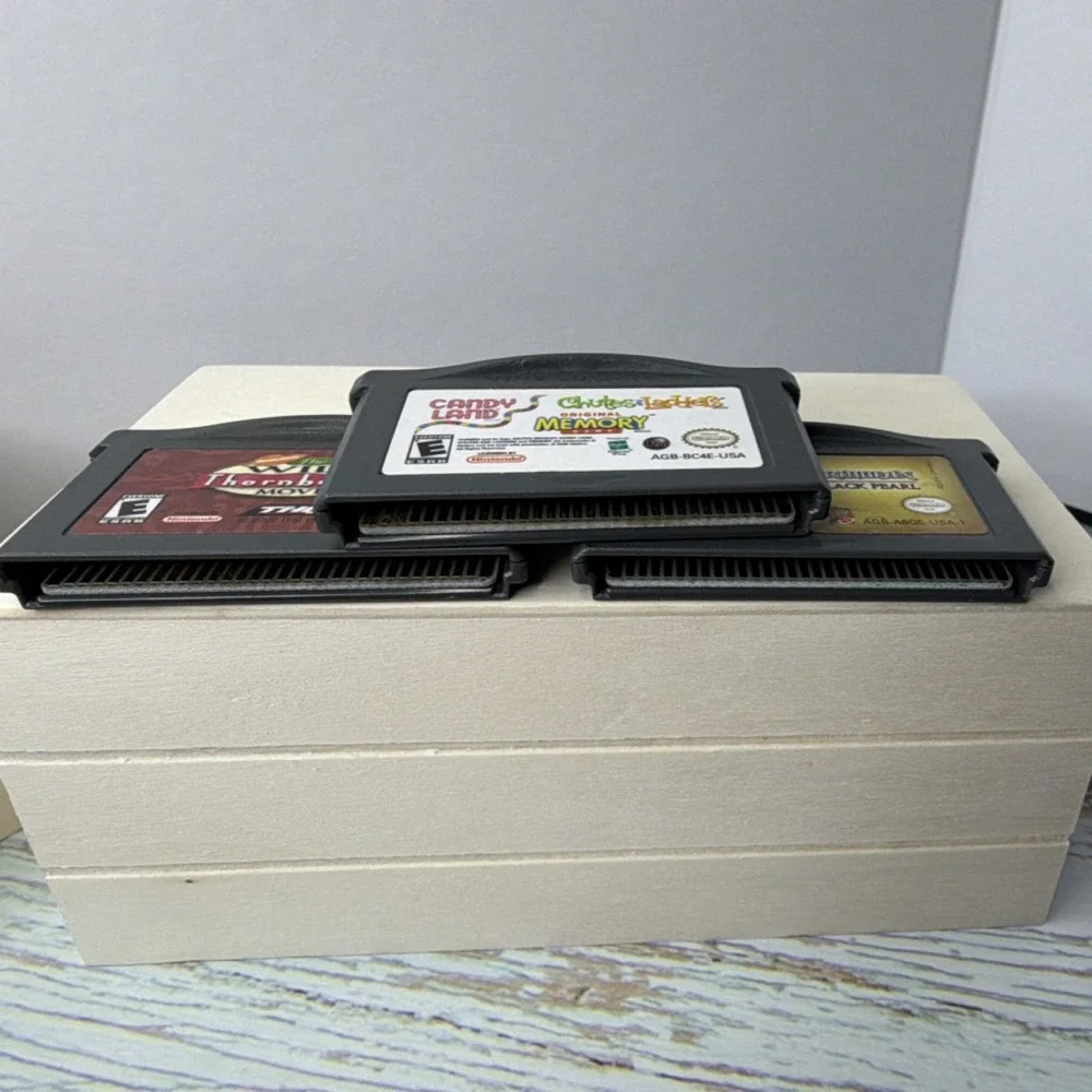 Nintendo GB Advance - Wild Thornberrys , Pirates of Caribbean, Candy Land Memory